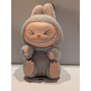 POP MART The Monsters "Have a Seat" Hehe Vinyl Plush – Grey Bunny Labubu NIB